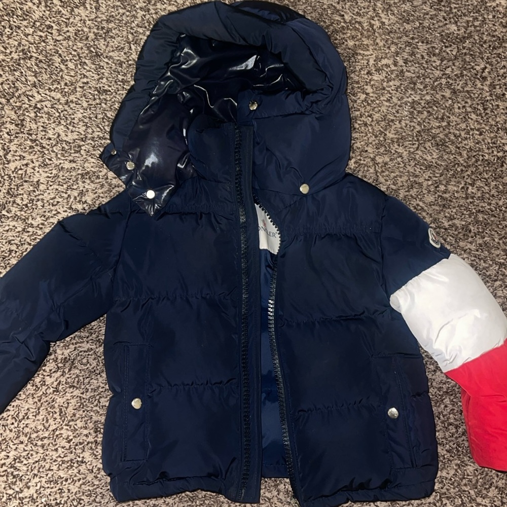 ✅ Moncler Boys Coat✅ ⭐️Free Shipping within the next 48 hours⭐️